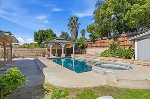 18090 Orange, Fontana, CA 92335 - Photo 38