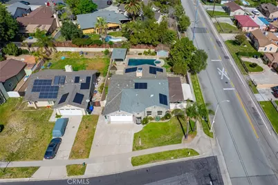 18090 Orange, Fontana, CA 92335 - Photo 12