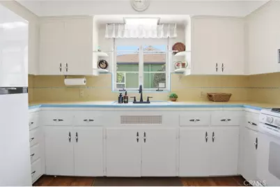 4735 Oakwood Place, Riverside, CA 92506 - Photo 10