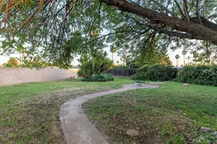 993 S Date Ave, Rialto, CA 92376 - Photo 18