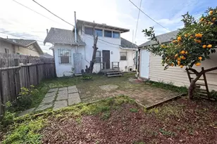 5440 Wadean Pl, Oakland, CA 94601 - Photo 18