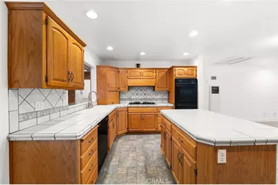 31686 Luring Pines, Running Springs, CA 92382 - Photo 8