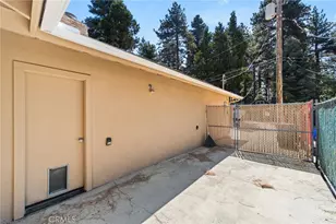 31686 Luring Pines Cir, Running Springs, CA 92382 - Photo 28