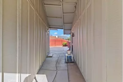 5296 Bronson, Riverside, CA 92506 - Photo 40