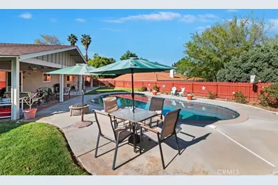 5296 Bronson, Riverside, CA 92506 - Photo 38