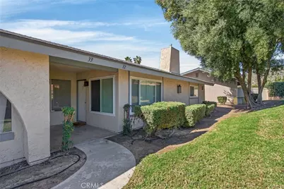 2891 Canyon Crest #32, Riverside, CA 92507 - Photo 2
