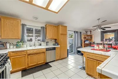 19084 Rocksprings Road, Hesperia, CA 92345 - Photo 14