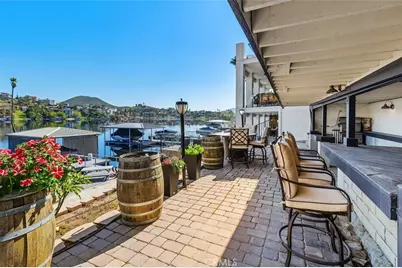 22386 Whirlaway, Canyon Lake, CA 92587 - Photo 32