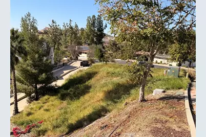 22851 Klamath Court, Canyon Lake, CA 92587 - Photo 12