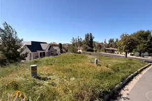 22851 Klamath Ct, Canyon Lake, CA 92587 - Photo 14