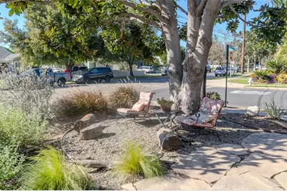 2539 Santiago, Santa Ana, CA 92706 - Photo 30