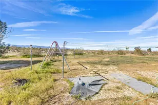 13352 Gentian Ct, Phelan, CA 92371 - Photo 34