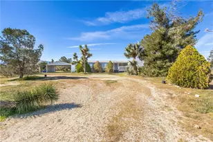 13352 Gentian Ct, Phelan, CA 92371 - Photo 1