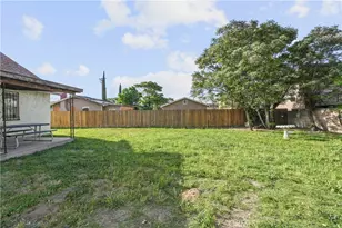 8440 Juniper Ave, Fontana, CA 92335 - Photo 32