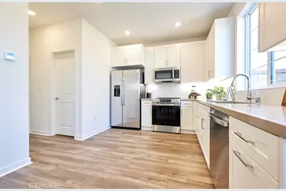 16554 Stone Pine Lane, Fontana, CA 92336 - Photo 14