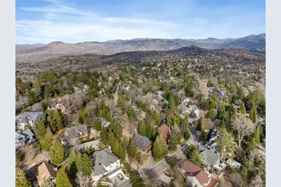 27786 Matterhorn Drive, Lake Arrowhead, CA 92352 - Photo 10
