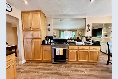 2172 Kellogg Avenue, Corona, CA 92879 - Photo 20