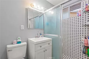 19450 Woodhill St, Rialto, CA 92376 - Photo 28