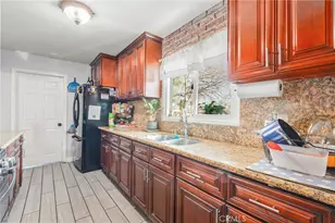 19450 Woodhill St, Rialto, CA 92376 - Photo 12