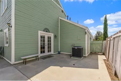 1949 Cottonwood, Colton, CA 92324 - Photo 32