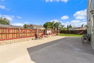 1949 Cottonwood, Colton, CA 92324 - Photo 28