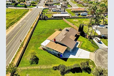 9210 Trailhead, Jurupa Valley, CA 92509 - Photo 2