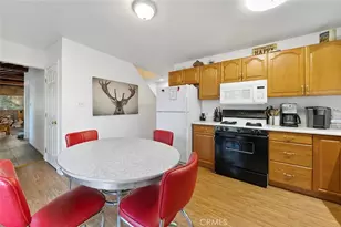 330 Canyon Dr, Cedarpines Park, CA 92322 - Photo 6