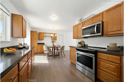 1911 N Summit, Pasadena, CA 91103 - Photo 14