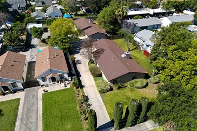 1911 N Summit, Pasadena, CA 91103 - Photo 24