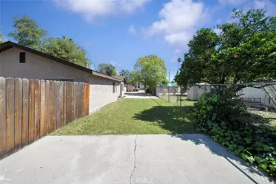 1911 N Summit, Pasadena, CA 91103 - Photo 26