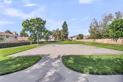 1105 W Victoria, Rialto, CA 92376 - Photo 30