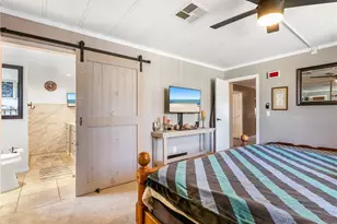 929 E Foothill Blvd, Upland, CA 91786 - Photo 24