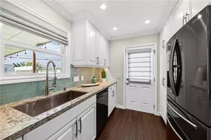 16381 Rhone, Huntington Beach, CA 92647 - Photo 18