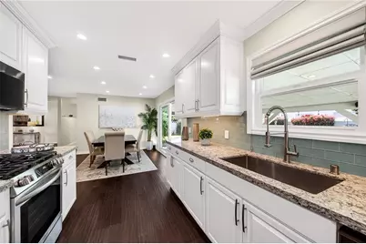 16381 Rhone, Huntington Beach, CA 92647 - Photo 18