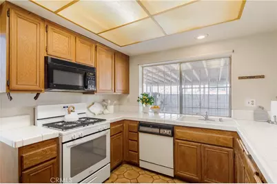 10333 Comanche, Riverside, CA 92503 - Photo 12