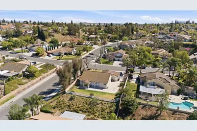 1003 Clearwood Avenue, Riverside, CA 92506 - Photo 34