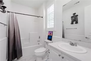 15507 Vanilla Bean Ln, Fontana, CA 92336 - Photo 22