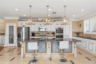 15507 Vanilla Bean Ln, Fontana, CA 92336 - Photo 8