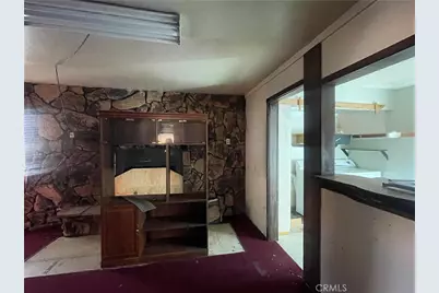 662 Riverside, Sugarloaf, CA 92386 - Photo 6