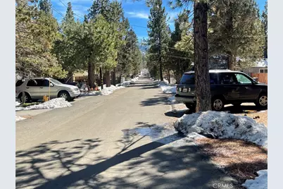 662 Riverside, Sugarloaf, CA 92386 - Photo 4