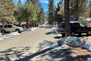 662 Riverside, Sugarloaf, CA 92386 - Photo 4