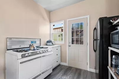 3655 Castalia Avenue, Los Angeles, CA 90032 - Photo 14