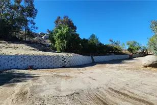 23729 Citrus Ave, Perris, CA 92570 - Photo 52