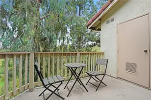 5728 Oak Bend Ln, Oak Park, CA 91377 - Photo 12