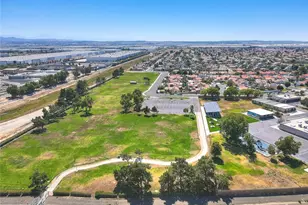 16839 Calle Pinata, Moreno Valley, CA 92551 - Photo 38