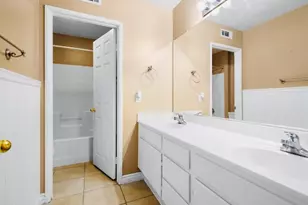 28530 Cantebury, Highland, CA 92346 - Photo 10