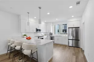 27317 Bear Creek Ln, Valencia, CA 91381 - Photo 6