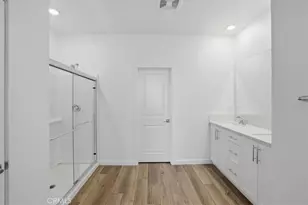 27317 Bear Creek Ln, Valencia, CA 91381 - Photo 16