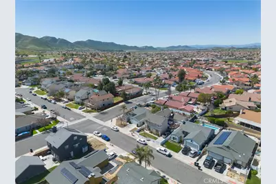 1393 Rabbit Peak, Hemet, CA 92545 - Photo 32