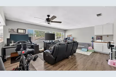 1913 W Wakeham, Santa Ana, CA 92704 - Photo 16